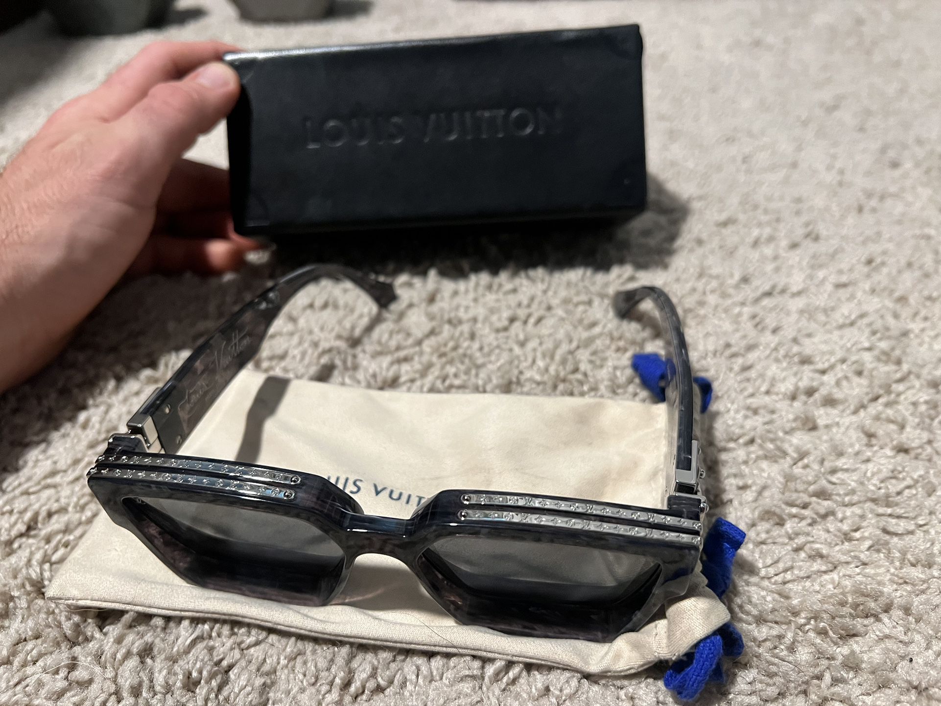 Louis Vuitton XL Sunglasses Clear for Sale in Omaha, NE - OfferUp