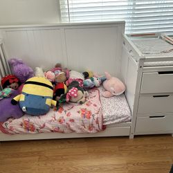 Graco Crib W/ Changing Table