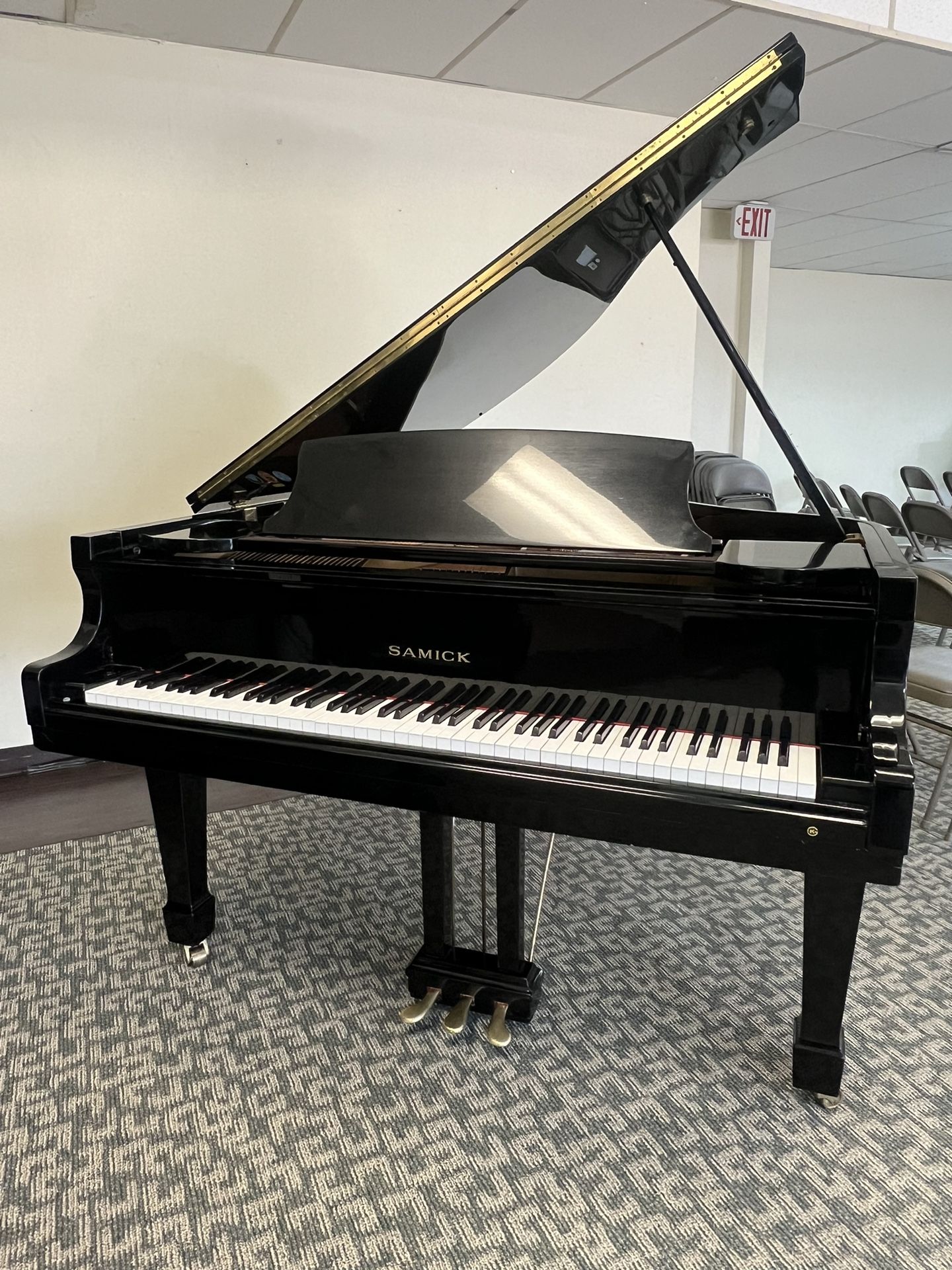 Samick Baby Grand