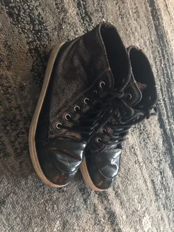 Youth girl shoes size 4