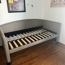 Twin Trundle Bed