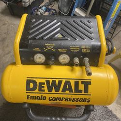 DEWALT EMGLO COMPRESSOR 200 PSI