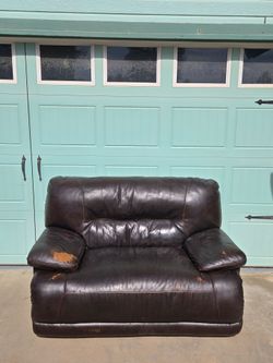 Love seat recliner