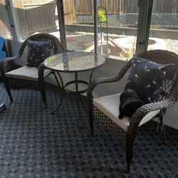 Bristo table and chairs