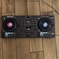 DJ CONTROLLER Numark NS4FX 4-Channel DJ Controller