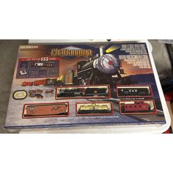 New BACHMANN Chattanooga Ready-to-Run HO Electric Train Set 155 Pieces 