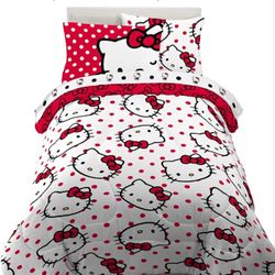 TWIN BEDING SET FOR SALE. HELLO KITTY  BRAND NEW