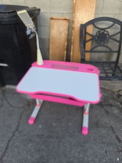 Free desk
