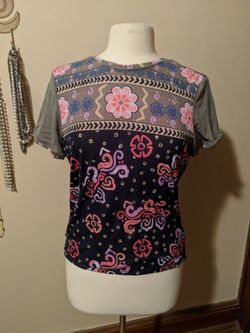 Floral top approximately size small
