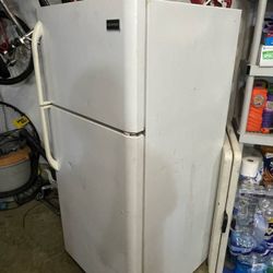 Frigidaire - Refrigerator Freezer
