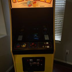 Pac-Man 1980’s Arcade .25c Model