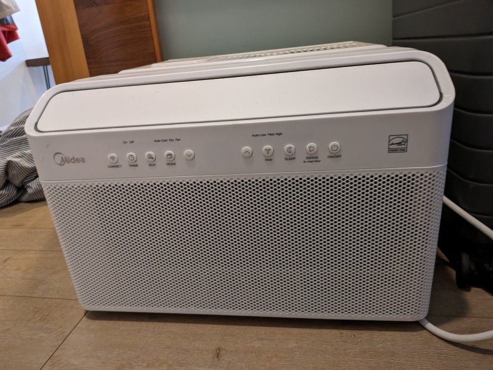 Midea Air Conditioner, Barely Used 