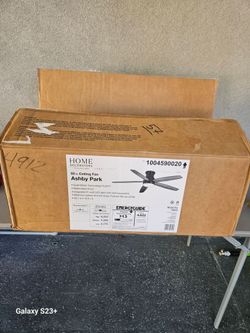 Ceiling Fan new 60"
