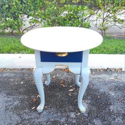 Broyhill Solid Oak Wood Night Stand Corner Table $30 Firm