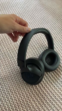 JBL 720 Headphones (Used still good)