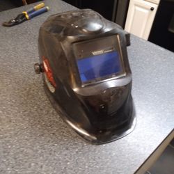 Automatic Welding Hood. By Viking. 