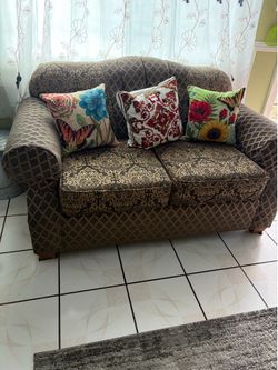 2 sofas