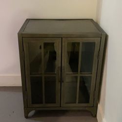 2 Metal Side Tables 