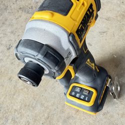 20v DEWALT BRUSHHLESS impact 