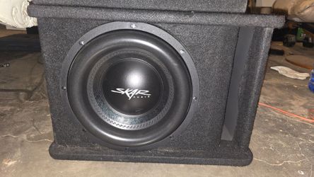 Skar 12 inch 1500 watts rms sub in ported enclosure