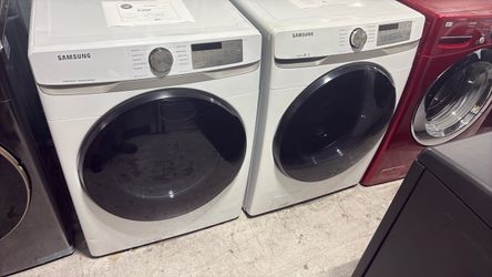 Samsung Frontload Washer Gas Dryer Set