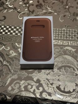 Apple iPhone 12/12 Pro Leather Sleeve (Brand New)