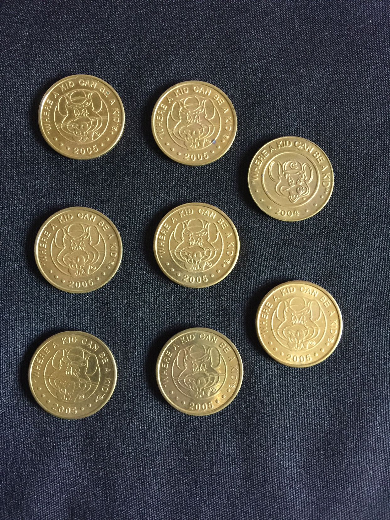 2004/2005 COLLECTION CHUCK E. CHEESE COINS/TOKENS