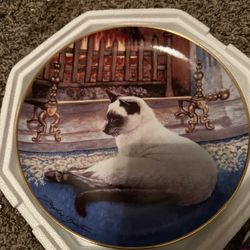 Slumbering Siamese Display Plate