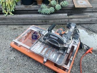 Preowned RIDGID R40311 7" Table Top Wet Tile Saw (tested, Fully Functional) 