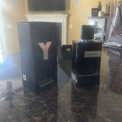 Yves Saint Laurent Eau De Parfum