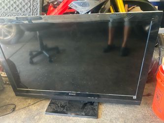 Used TV  all 3 for $100  OBO!!!!!