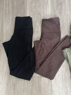 2 pairs Size M athletic leggings - black & brown