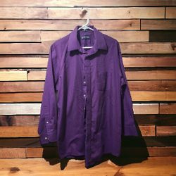 Mens regular fit 16-16.5 
32/33 
Stafford button down shirt long sleeve 
Shoulder to shoulder 19.5 
Shoulder to cuff 22" 
Euc