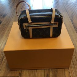 Louis Vuitton Vite Monogram Handbag