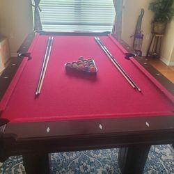 Pool Table With Every Thing And Like New In Weeki Wachee Spring Hill