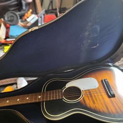 Vintage 1960s f-66 silvertone parlor size guitar  Made In The  USA with original case