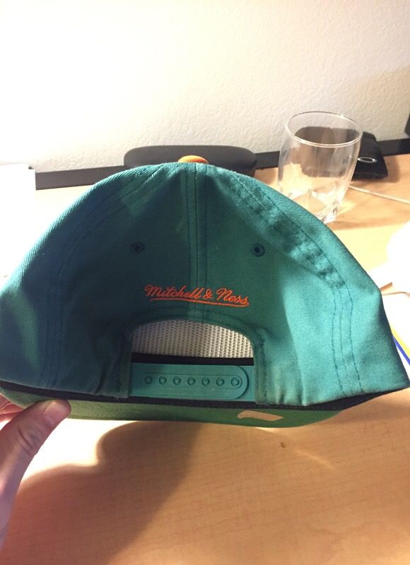 Vintage Miami Dolphins Hats for Sale in Phoenix, AZ - OfferUp