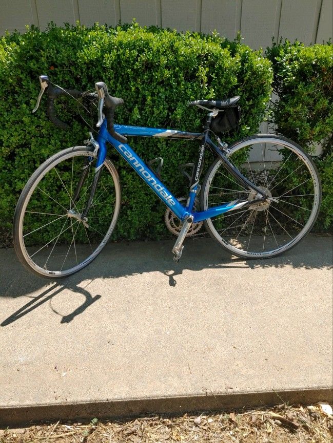 Cannondale Road Bike