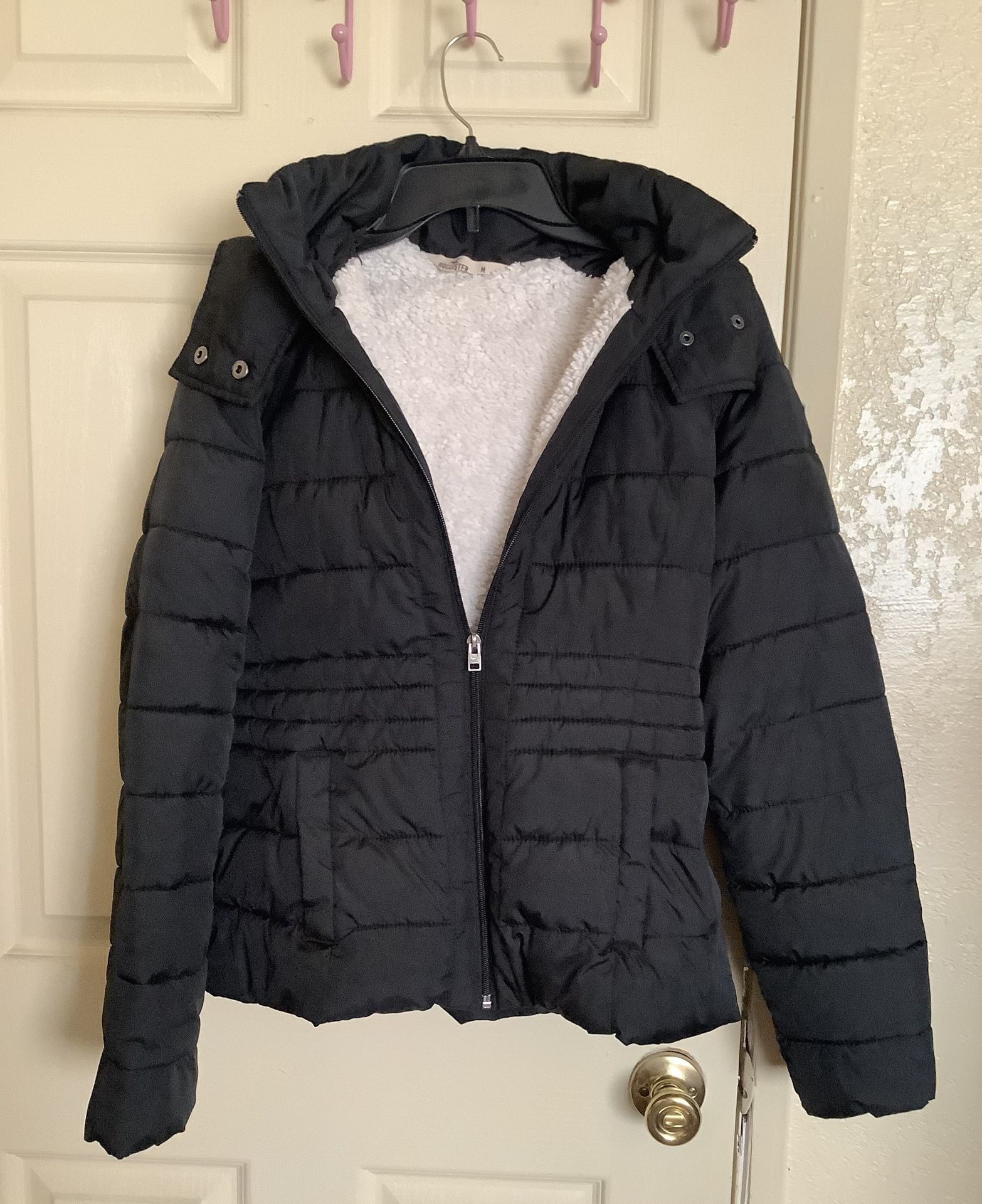 Women’s Hollister Hood Sherpa Jacket Size M $25