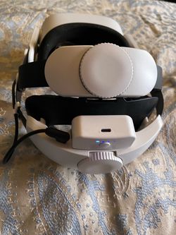 Oculus quest 2 with battery headstrap