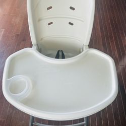 Chicco Stack Hi-Lo 6-in-1 Multi-Use Convertible High Chair, Reclining High Chair for Babies and Toddlers Easy-Clean Baby Booster Toddler Seat Combo 