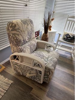 Coastal rattan recliner chair