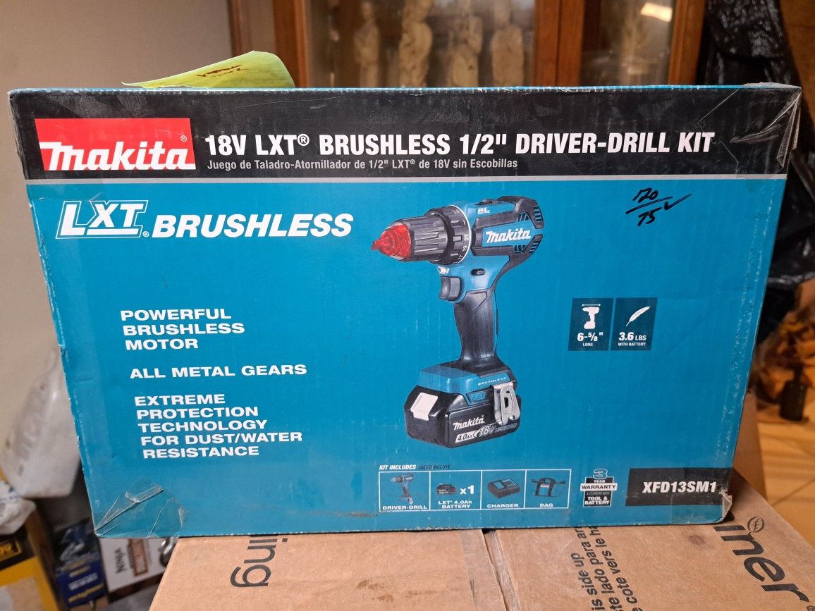 Makita 18V LXT 1/2" Driver / Drill Kit