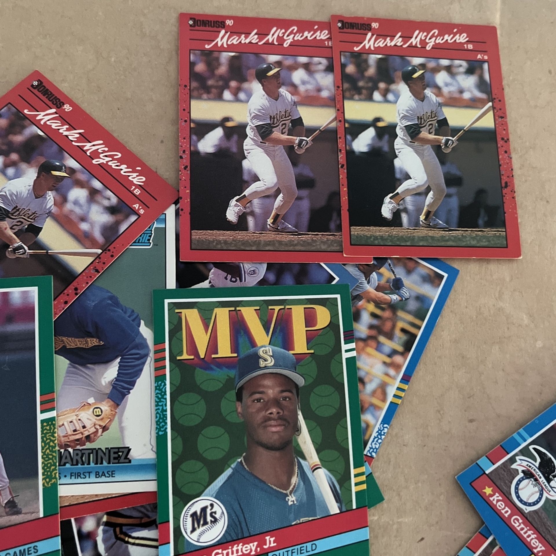 Baseball Cards - Ken Griffey Jr - Mark McGwire 