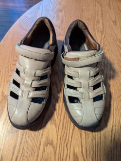 Women's Shoes size 9
