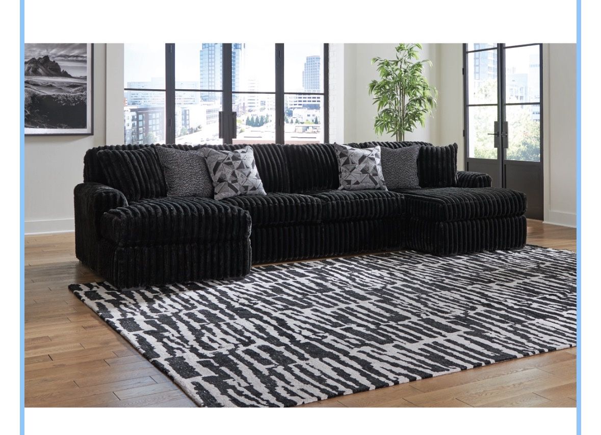 Lindyn couch