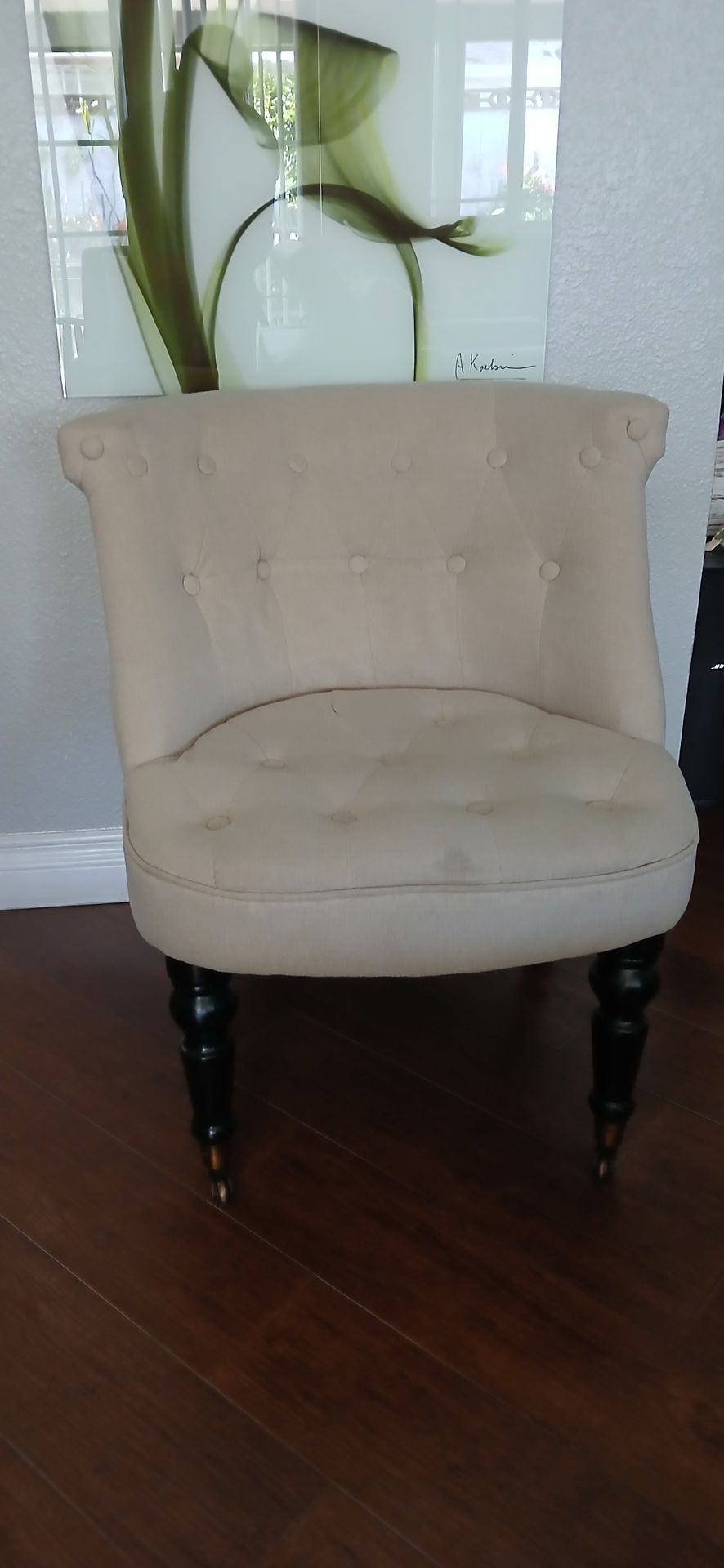 Accent chair