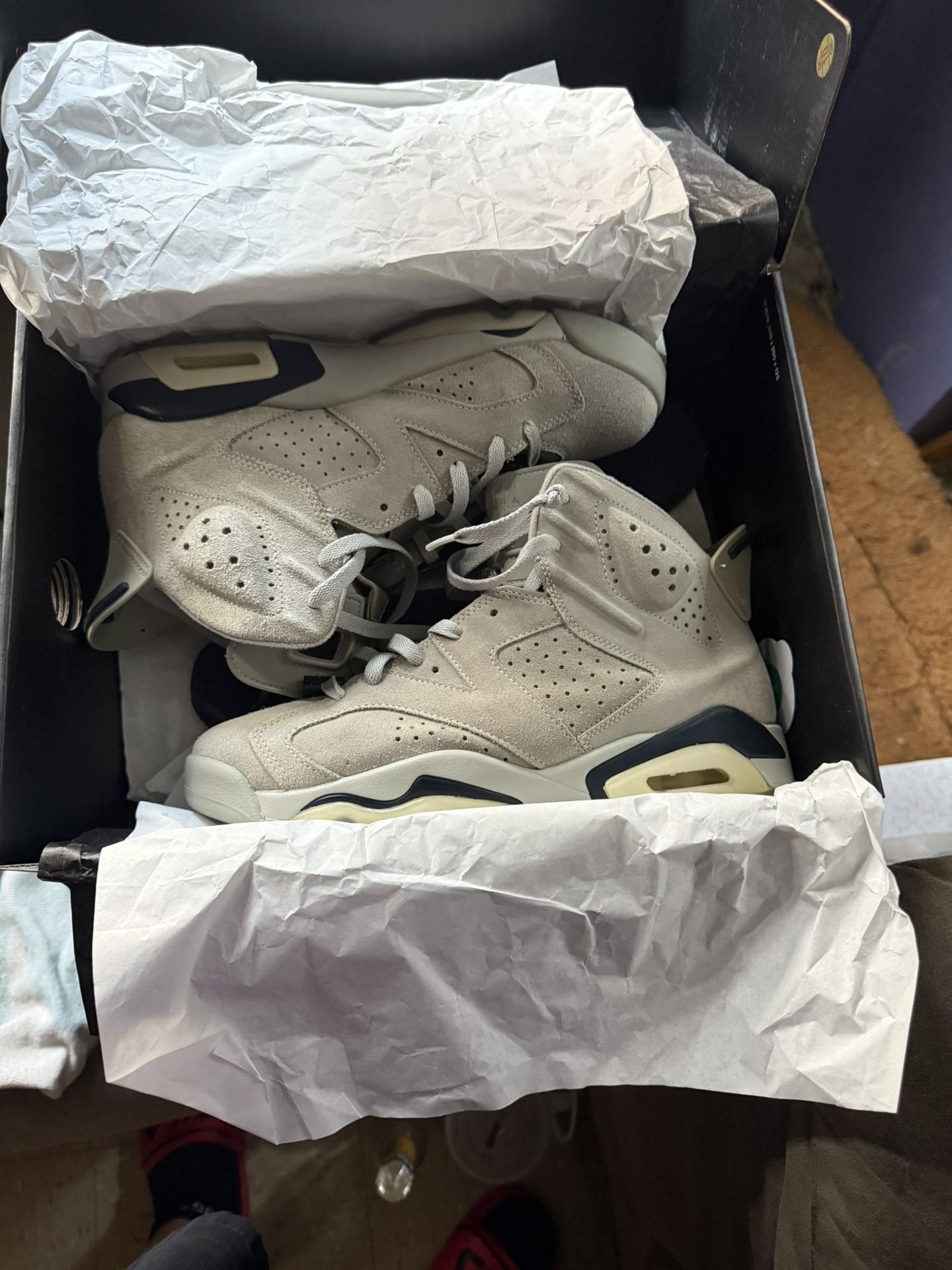 Georgetown 6s Size 9