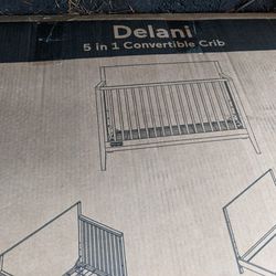 Delani 5 in 1 Convertible Crib