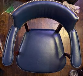 Vintage St. Timothy Executive Captain's Chair – Blue & Solid Wood